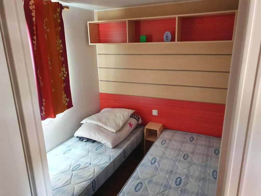 Mobil Home Avec Spacieuse Terrasse A Meschers Proche De Royan Екстериор снимка